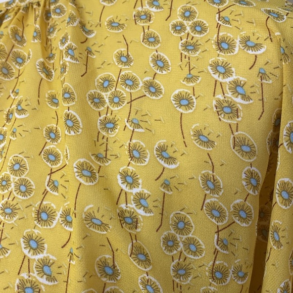 ONLY Slit back Floral Print Blouse - Picture 2 of 6